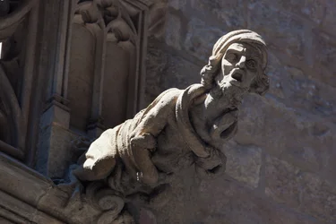 Barcelona, Spanien. Wasserspeier an einem Gebäude im gotischen Viertel.